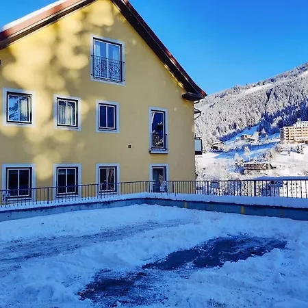 Apartman Historic Center *